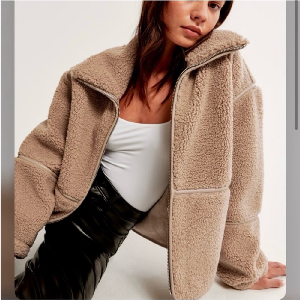 Abercrombie & Fitch Sherpa Mockneck Full Zip Size M